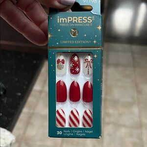 imPRESS Festive Red and White Press-On Nails